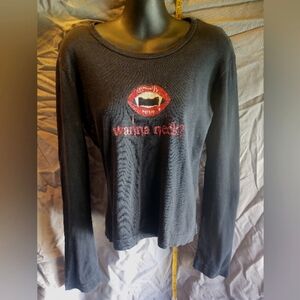 Rue21 woman's LG Black long sleeve VampFang tee vintage Halloween